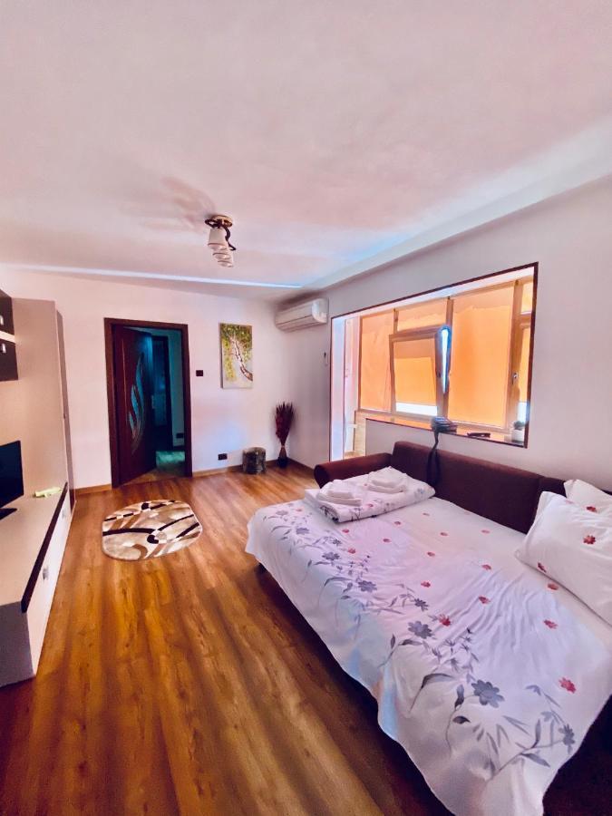 דירות Orşova Apartament Sunshine מראה חיצוני תמונה